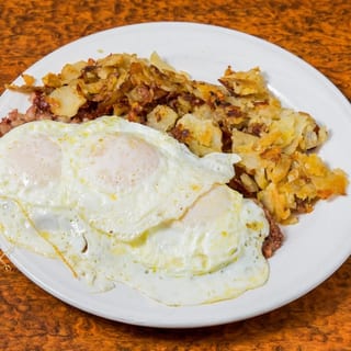 Corned Beef Hash & Eggs